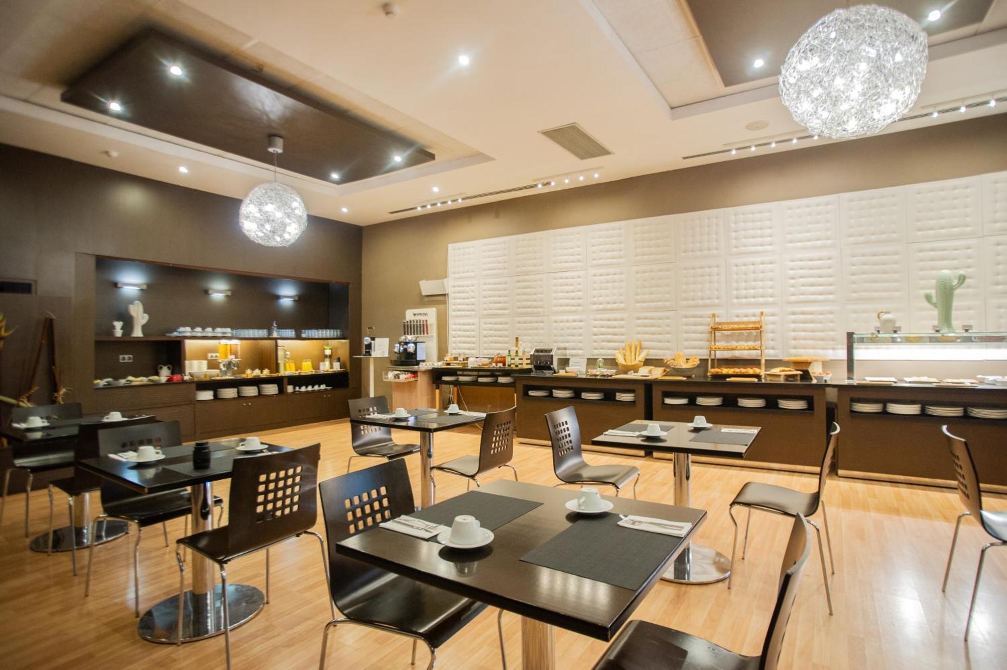 Azz Valencia Congress Hotel & Spa Paterna Ngoại thất bức ảnh